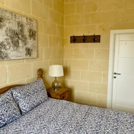 Ellie Boo Couette-café